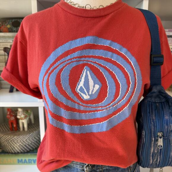 Vintage Volcom Logo Skater Y2K Graphic Baby Tee T-Shirt - Red Wms Small - Picture 3 of 9